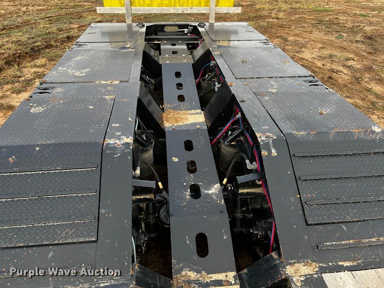 image for item DQ1934 2019 XL Specialized Trailers XL100 HDG  lowboy equipment trailer