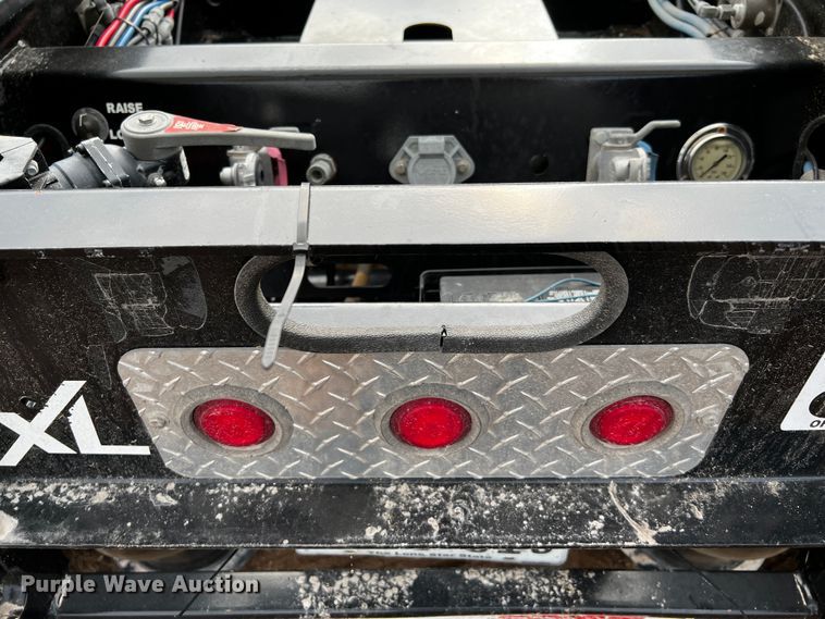 image for item DQ1934 2019 XL Specialized Trailers XL100 HDG  lowboy equipment trailer