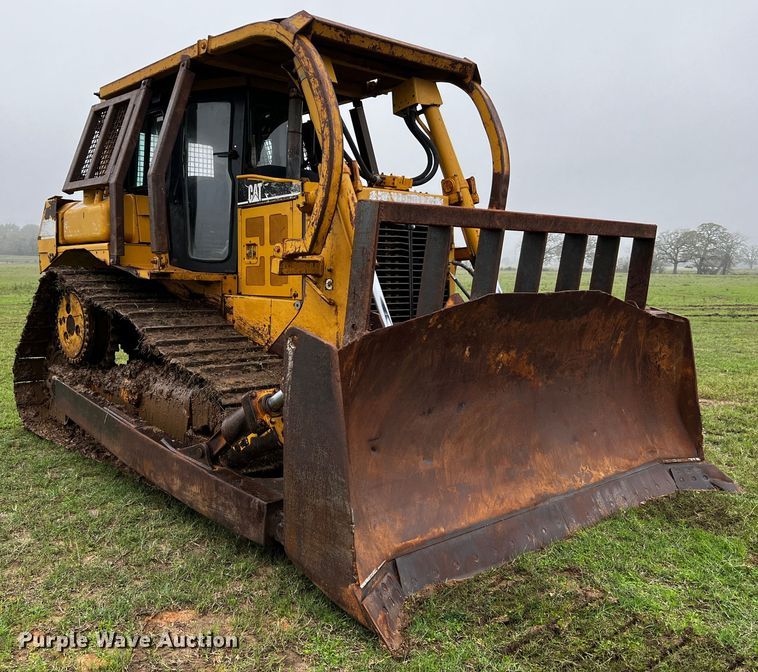 image for item DQ1940 2004 Caterpillar D6R XW Series II  dozer