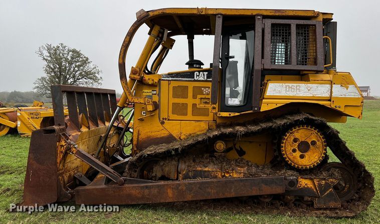 image for item DQ1940 2004 Caterpillar D6R XW Series II  dozer