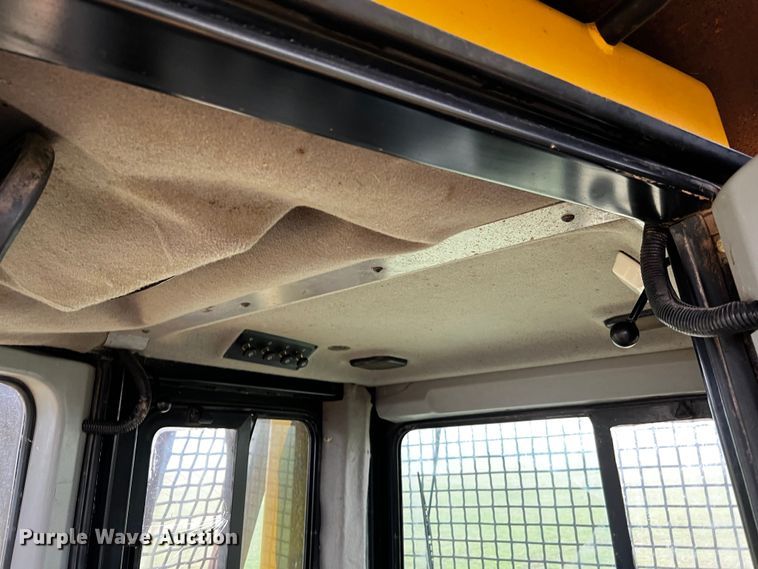 image for item DQ1940 2004 Caterpillar D6R XW Series II  dozer