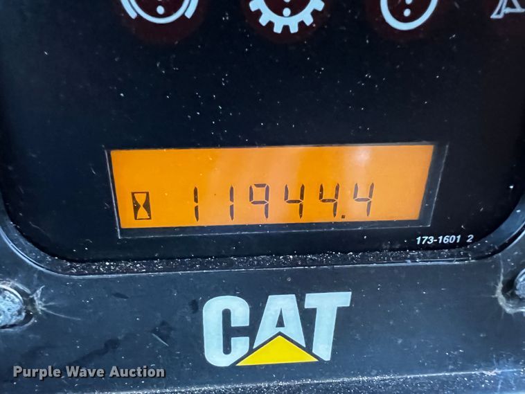 image for item DQ1940 2004 Caterpillar D6R XW Series II  dozer