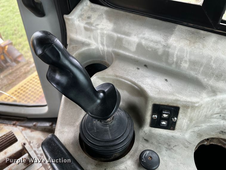 image for item DQ1940 2004 Caterpillar D6R XW Series II  dozer