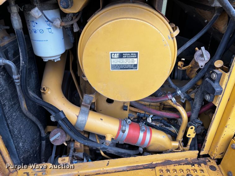 image for item DQ1940 2004 Caterpillar D6R XW Series II  dozer