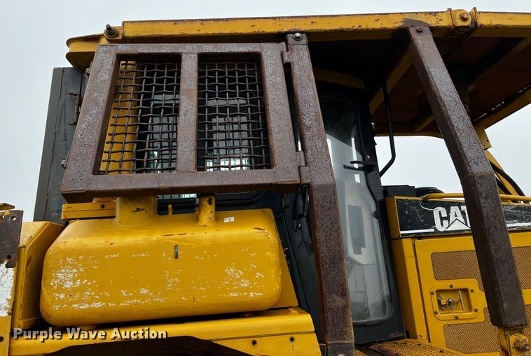 image for item DQ1940 2004 Caterpillar D6R XW Series II  dozer