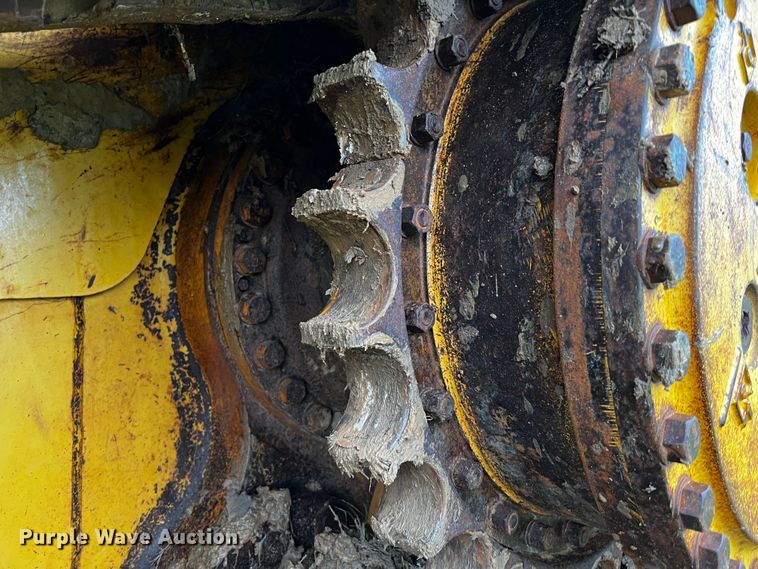 image for item DQ1940 2004 Caterpillar D6R XW Series II  dozer