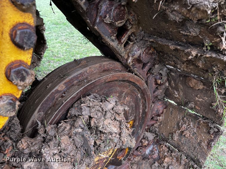 image for item DQ1940 2004 Caterpillar D6R XW Series II  dozer