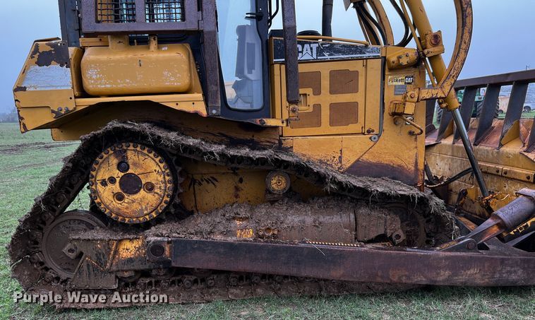 image for item DQ1940 2004 Caterpillar D6R XW Series II  dozer