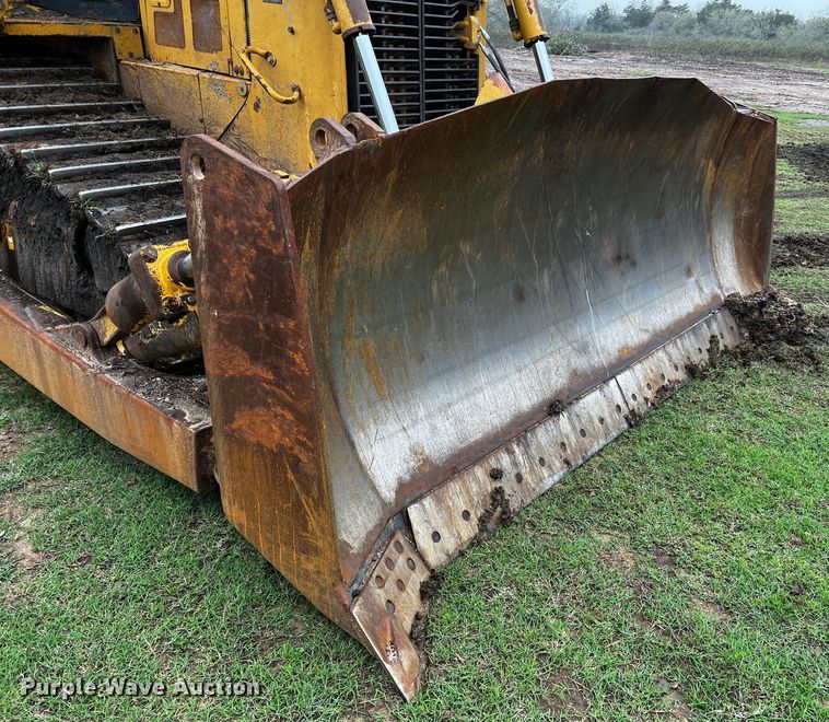 image for item DQ1941 2004 Caterpillar D6R XW Series II  dozer
