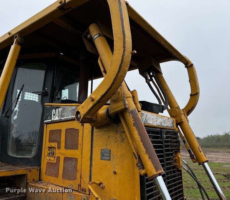 image for item DQ1941 2004 Caterpillar D6R XW Series II  dozer