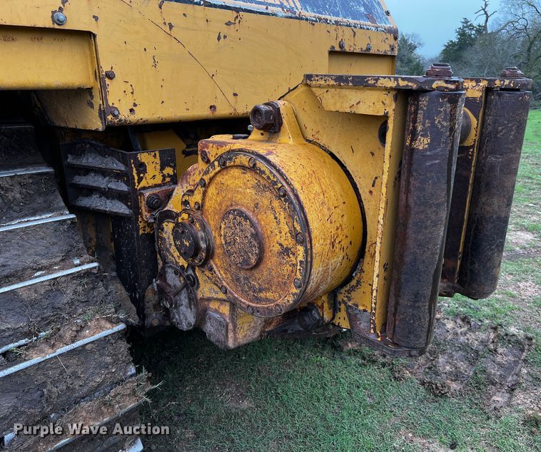 image for item DQ1941 2004 Caterpillar D6R XW Series II  dozer