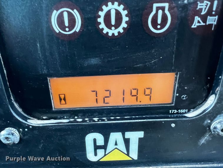 image for item DQ1941 2004 Caterpillar D6R XW Series II  dozer