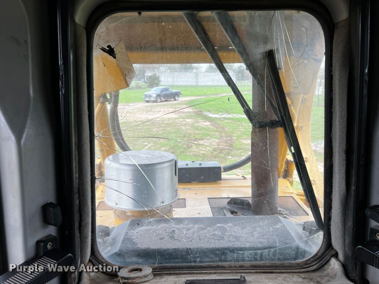 image for item DQ1941 2004 Caterpillar D6R XW Series II  dozer