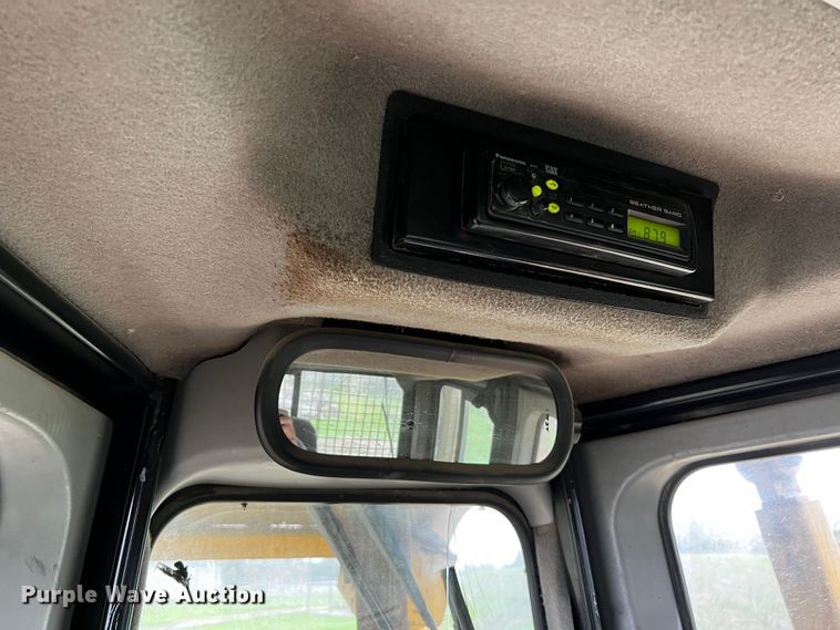 image for item DQ1941 2004 Caterpillar D6R XW Series II  dozer