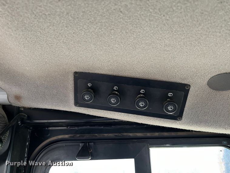 image for item DQ1941 2004 Caterpillar D6R XW Series II  dozer