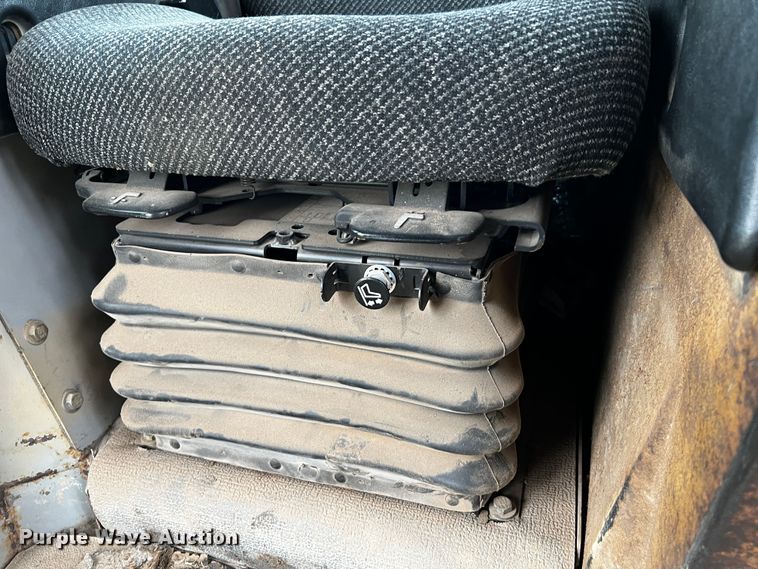 image for item DQ1941 2004 Caterpillar D6R XW Series II  dozer