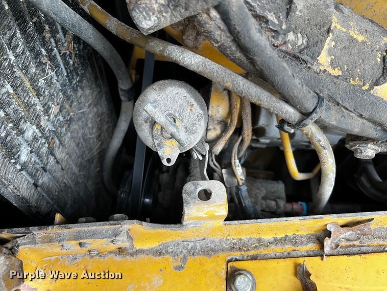 image for item DQ1941 2004 Caterpillar D6R XW Series II  dozer