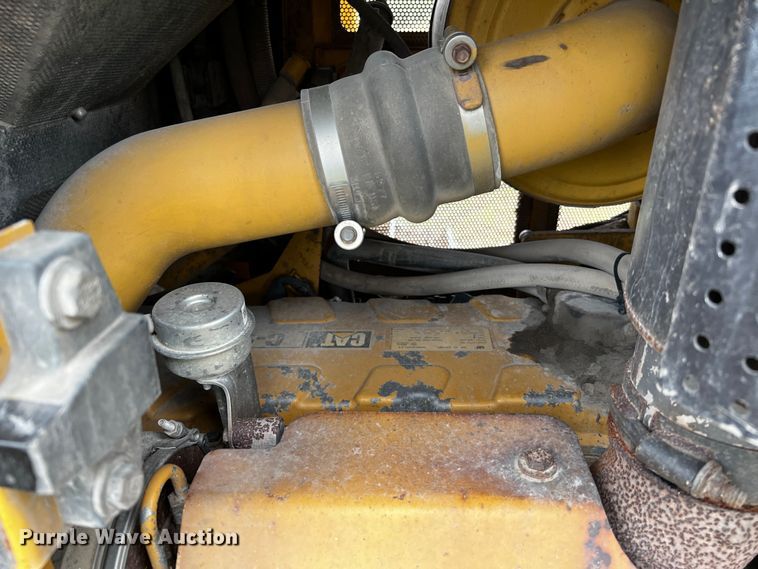 image for item DQ1941 2004 Caterpillar D6R XW Series II  dozer