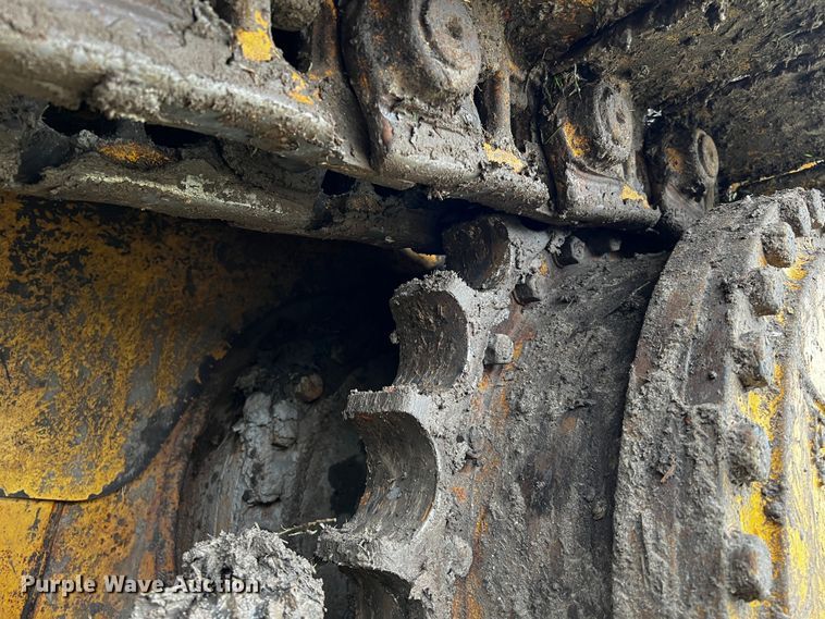 image for item DQ1941 2004 Caterpillar D6R XW Series II  dozer