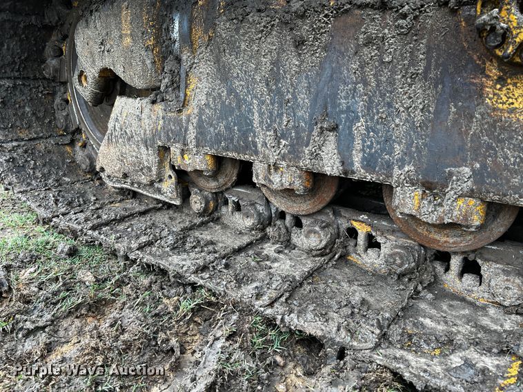 image for item DQ1941 2004 Caterpillar D6R XW Series II  dozer