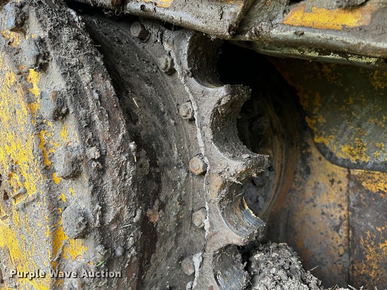 image for item DQ1941 2004 Caterpillar D6R XW Series II  dozer