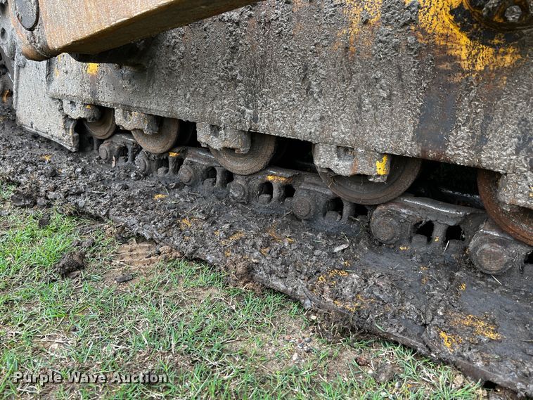 image for item DQ1941 2004 Caterpillar D6R XW Series II  dozer