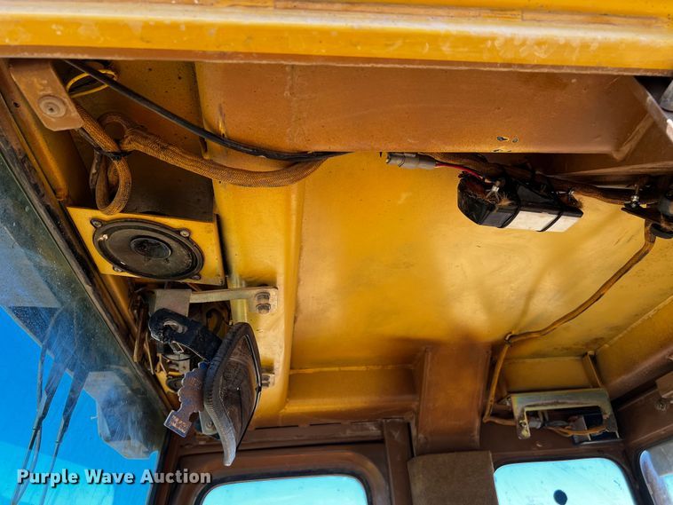 image for item DQ1942 1998 Caterpillar 963B LGP  track loader