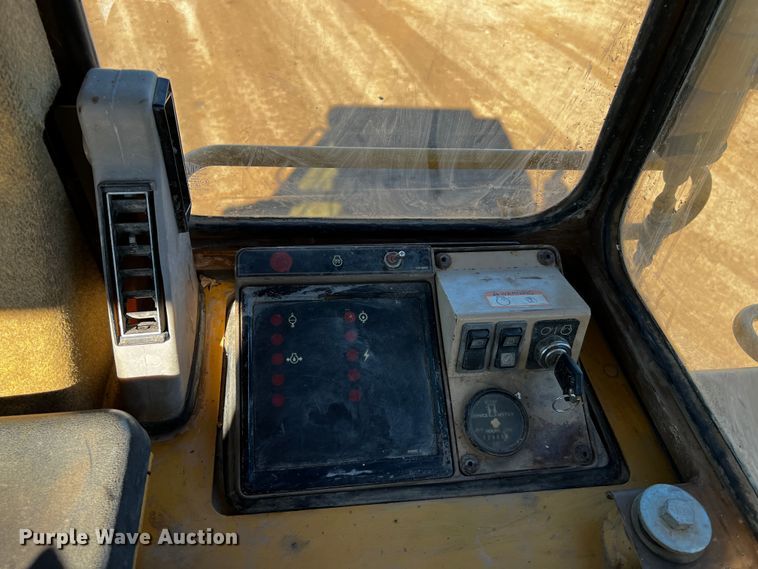 image for item DQ1942 1998 Caterpillar 963B LGP  track loader