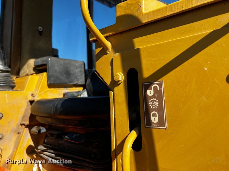 image for item DQ1942 1998 Caterpillar 963B LGP  track loader