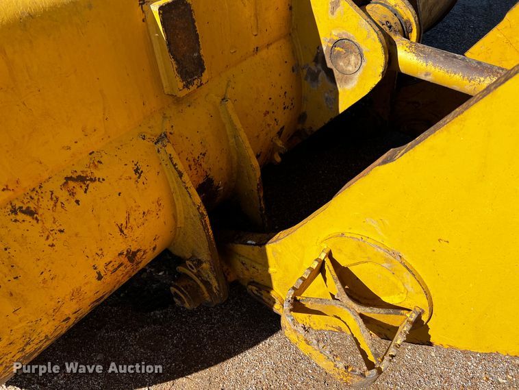 image for item DQ1942 1998 Caterpillar 963B LGP  track loader