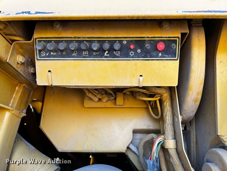 image for item DQ1942 1998 Caterpillar 963B LGP  track loader