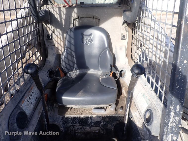 image for item DQ4955 Bobcat 773  skid steer loader