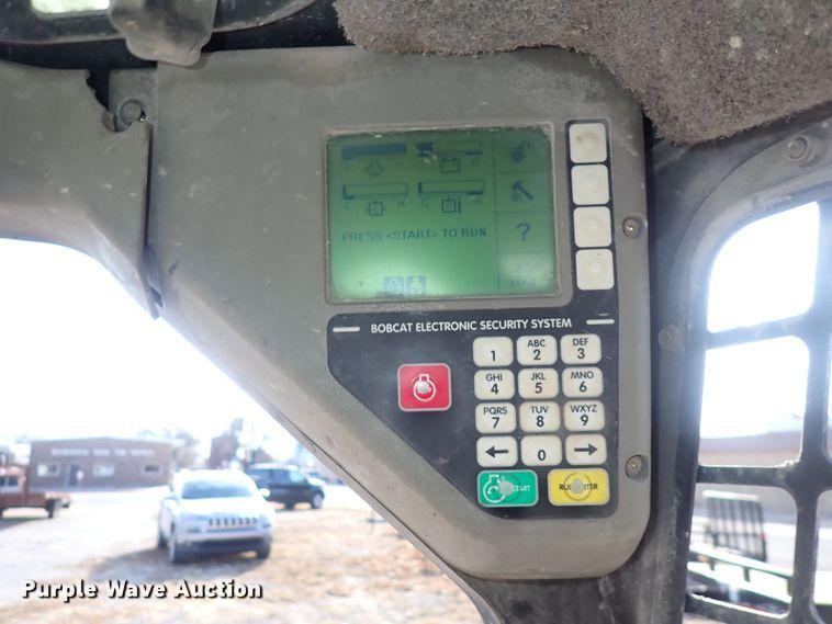 image for item DQ4955 Bobcat 773  skid steer loader