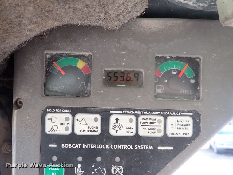 image for item DQ4955 Bobcat 773  skid steer loader