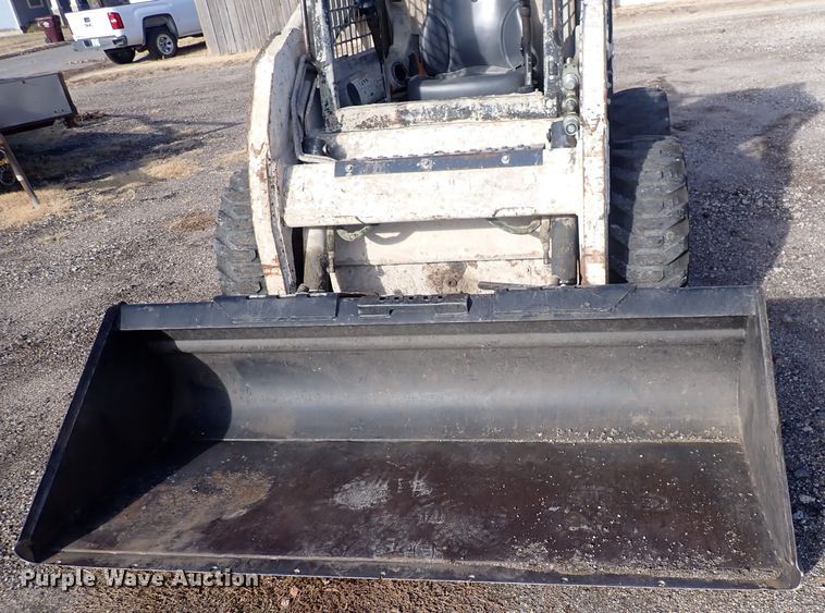 image for item DQ4955 Bobcat 773  skid steer loader
