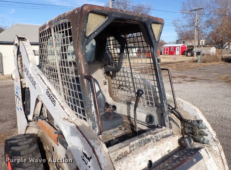 image for item DQ4955 Bobcat 773  skid steer loader