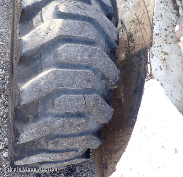 image for item DQ4955 Bobcat 773  skid steer loader