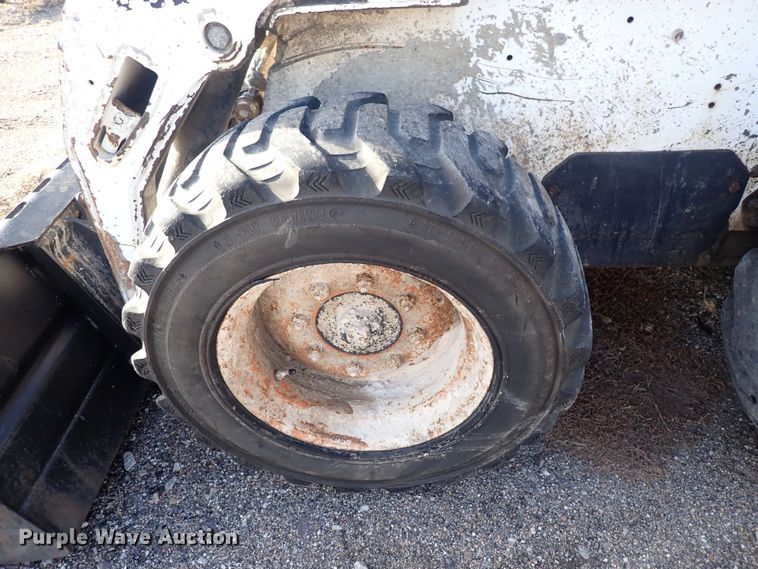 image for item DQ4955 Bobcat 773  skid steer loader