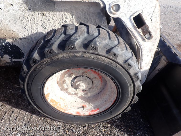 image for item DQ4955 Bobcat 773  skid steer loader