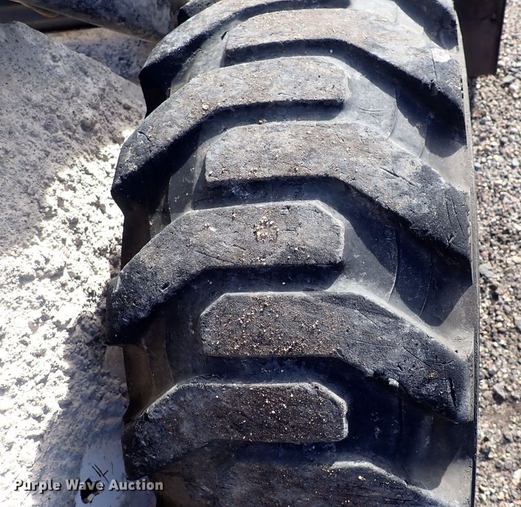 image for item DQ4955 Bobcat 773  skid steer loader