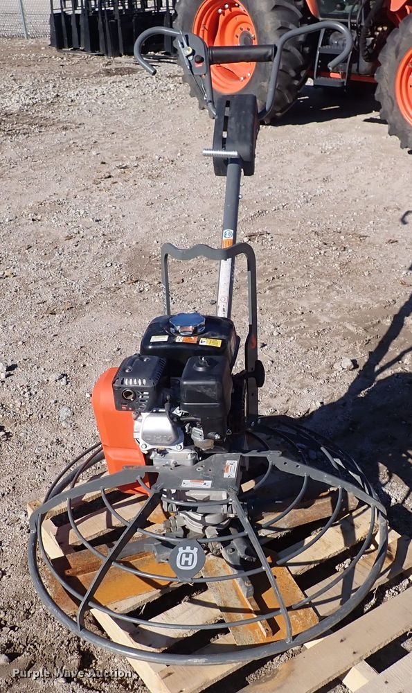 image for item DQ5009 Husqvarna CT36  power trowel