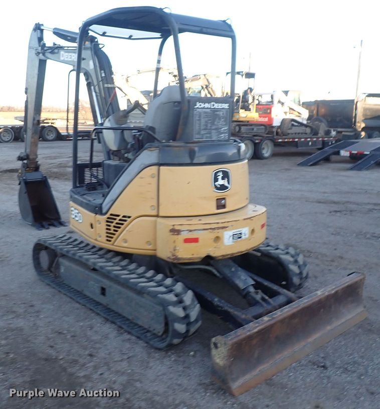 image for item DQ5016 2012 John Deere 35D  mini excavator