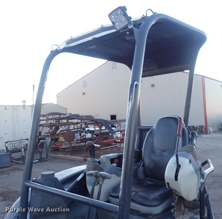 image for item DQ5016 2012 John Deere 35D  mini excavator