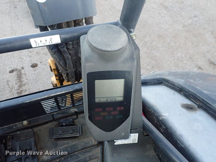 image for item DQ5016 2012 John Deere 35D  mini excavator