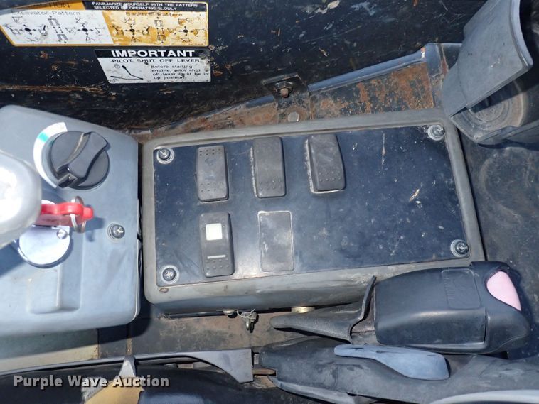 image for item DQ5016 2012 John Deere 35D  mini excavator