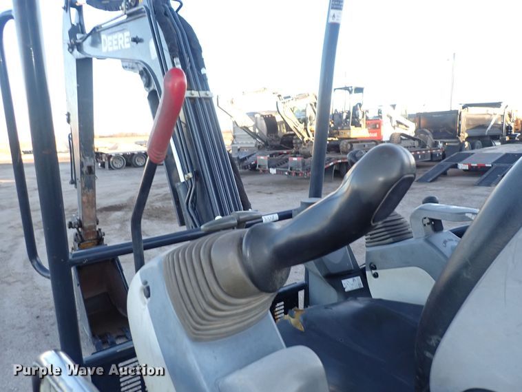 image for item DQ5016 2012 John Deere 35D  mini excavator