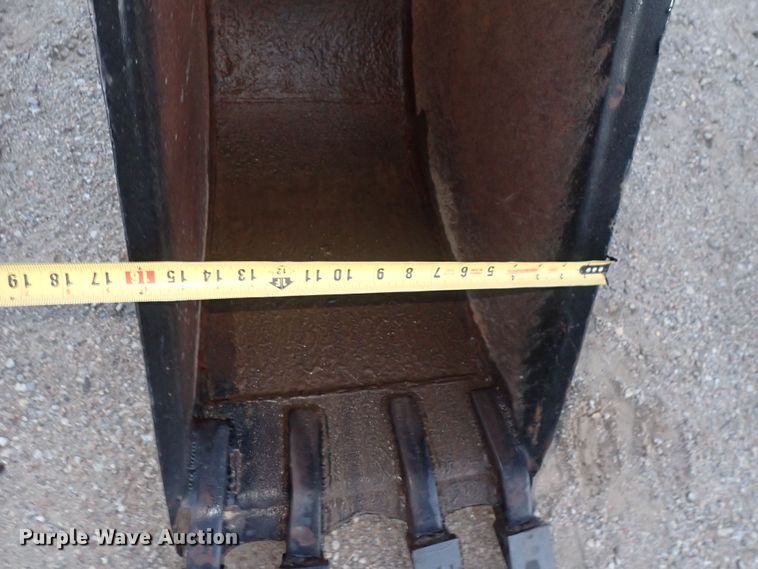 image for item DQ5016 2012 John Deere 35D  mini excavator