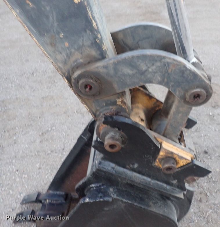 image for item DQ5016 2012 John Deere 35D  mini excavator