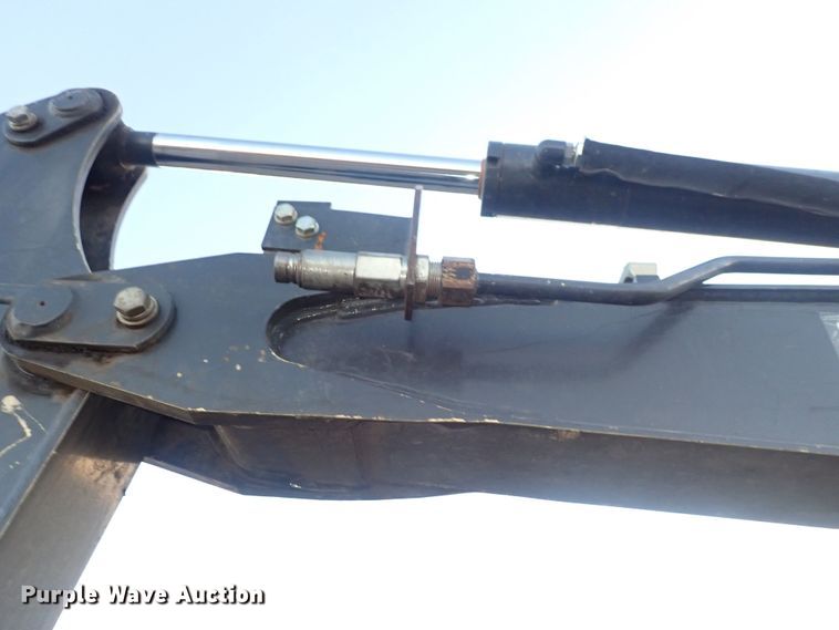 image for item DQ5016 2012 John Deere 35D  mini excavator