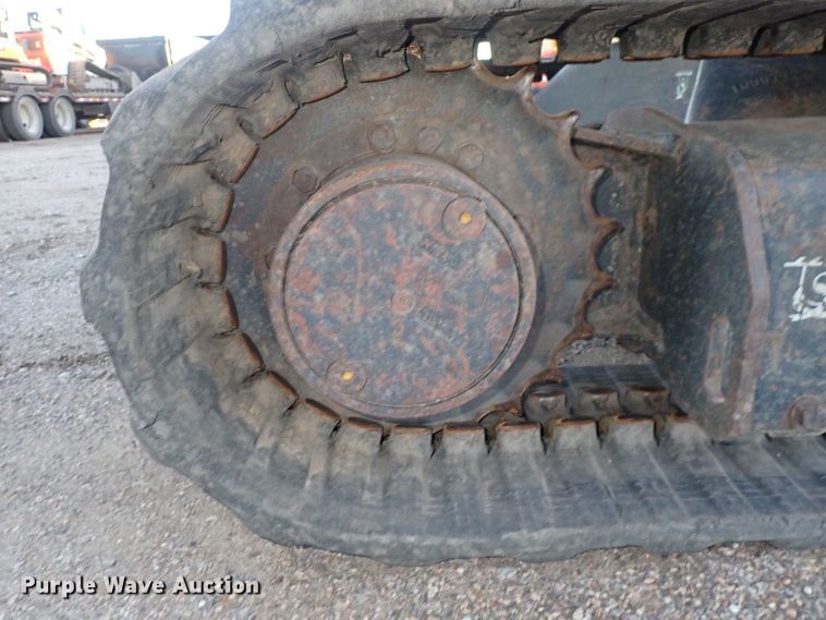 image for item DQ5016 2012 John Deere 35D  mini excavator